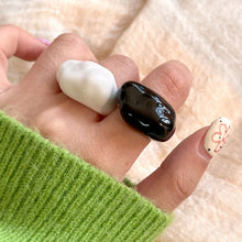 Fashion Korean Geometry Irregular Couple Rings For Women Charm Punk Black White Resin Acrylic Stacking Wear Finger Ring Jewelry