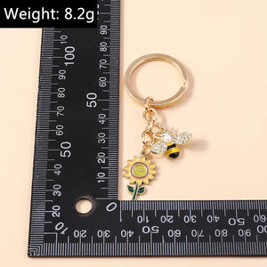 Cute Keychain Bee Honeycomb Flower Key Ring Garden Key Chains Souvenir Gift for Women Men Handbag Pendants Keychains Accessories