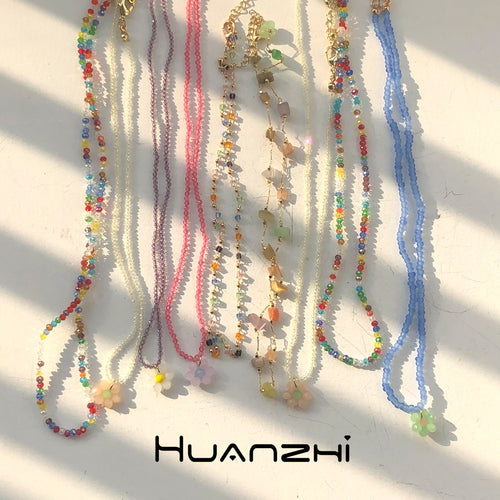 HUANZHI Korean Sweet Cute Color Acrylic Flower Little Daisy Pendant Boho Beaded Necklace for Women Party Jewellery