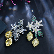 CWWZircons Unique Design Art Deco Cluster Leaf Long Dangling Drop White Green Cubic Zirconia Earrings for Women Prom Party CZ709