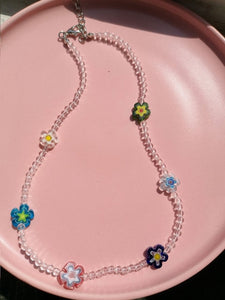 HUANZHI Korean Sweet Cute Color Acrylic Flower Little Daisy Pendant Boho Beaded Necklace for Women Party Jewellery
