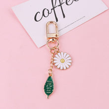 Fashion Daisy Keychain Creative Key Chain Phone Lanyard Pendant Trendy Flowers Lace Key Ring Bag Accessories Car Key Holder Gift